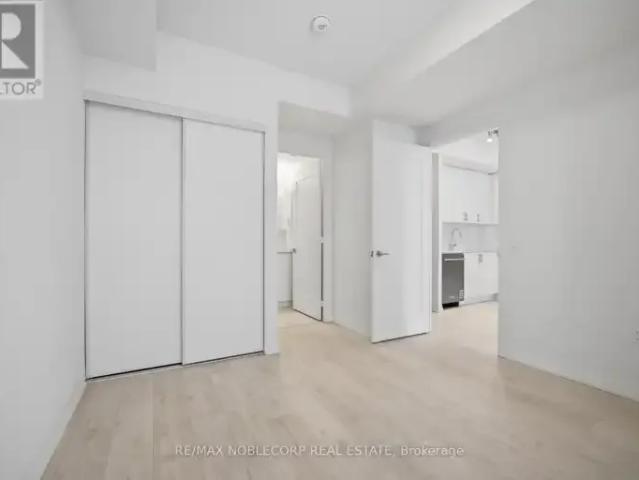 2 Bedroom Apartment Vaughan ON LS102578952