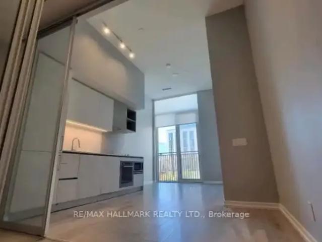 2 Bedroom Apartment Vaughan ON LS102587578