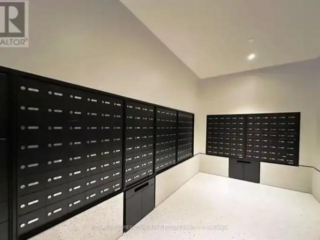 2 Bedroom Apartment Vaughan ON LS102715503