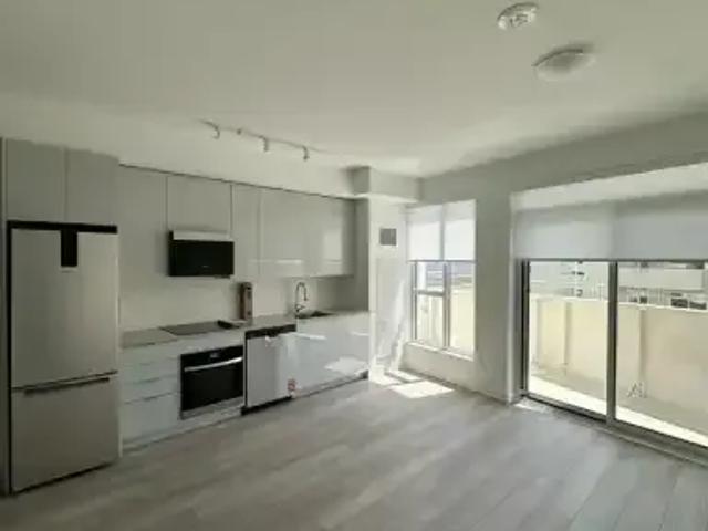 2 Bedroom Apartment Vaughan ON LS102715517