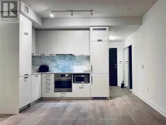 2 Bedroom Apartment Vaughan ON LS102752768