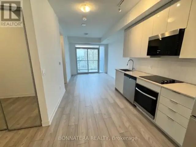 2 Bedroom Apartment Vaughan ON LS102085913