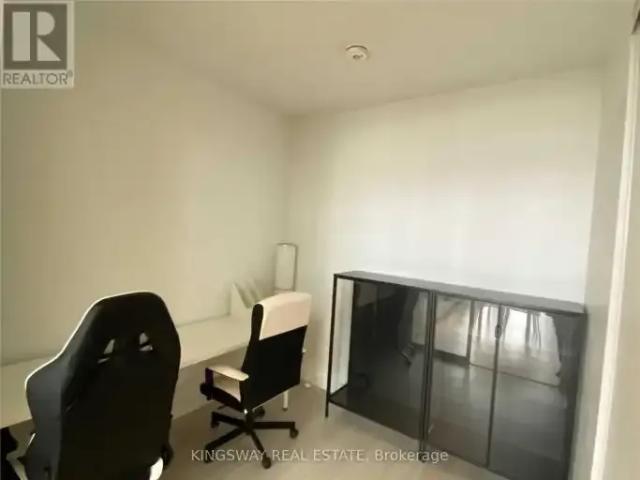 2 Bedroom Apartment Vaughan ON LS103012059
