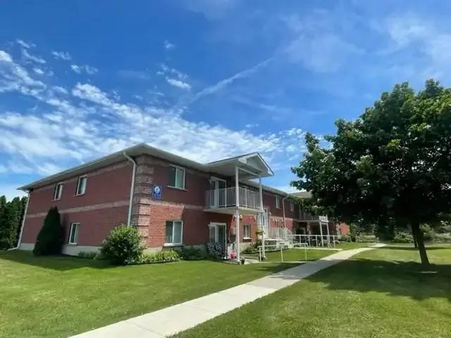 2 Bedroom Apartment Wallaceburg ON LS97051641