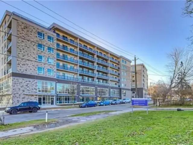 2 Bedroom Apartment Waterloo ON 101878711