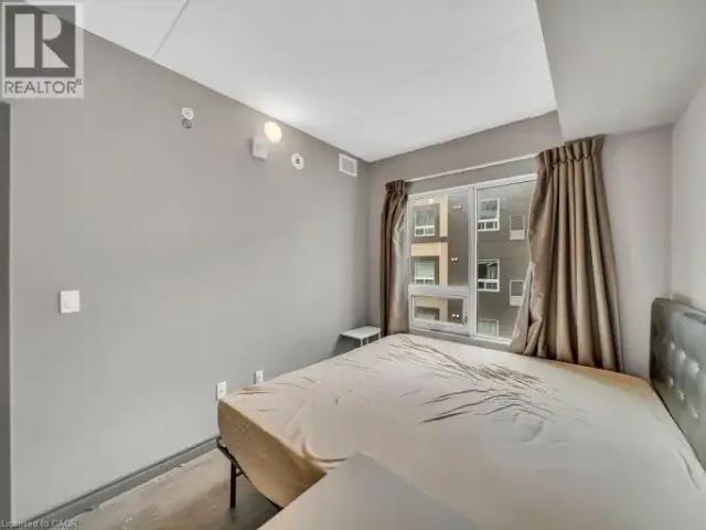 2 Bedroom Apartment Waterloo ON 102085930