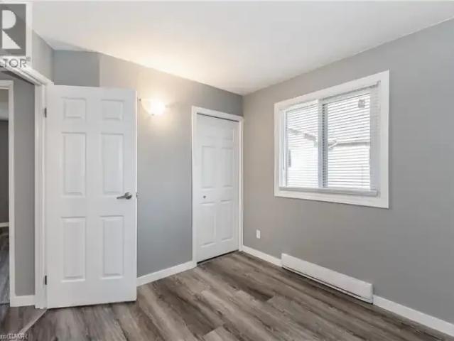 2 Bedroom Apartment Waterloo ON 102701650