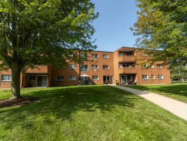 2 Bedroom Apartment Waterloo ON 104875885