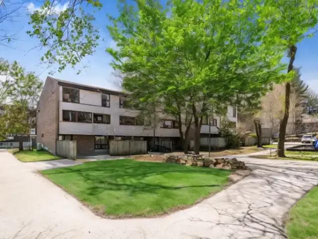 2 Bedroom Apartment Waterloo ON 99676548