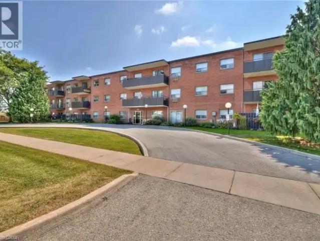 2 Bedroom Apartment Welland ON 102701654