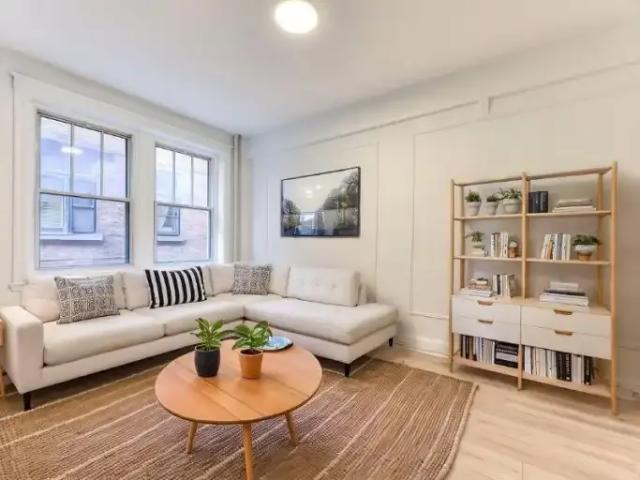 2 Bedroom Apartment Westmount QC LS100298836