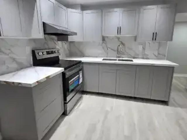 2 Bedroom Apartment Whitchurch ON 102847011
