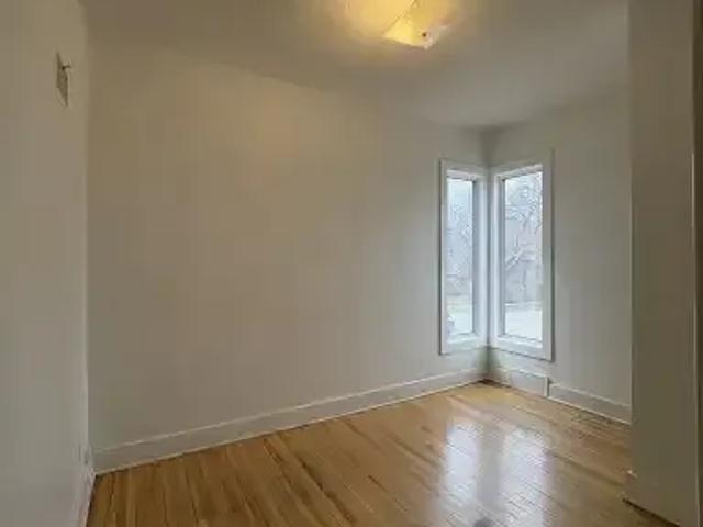 2 Bedroom Apartment Winnipeg MB 102846166