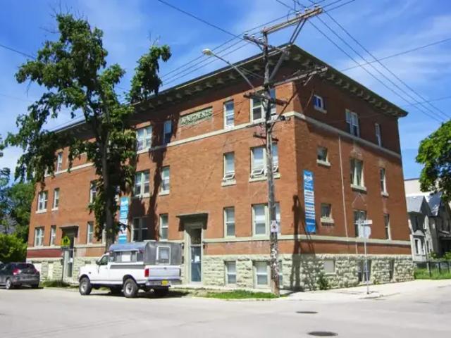 2 Bedroom Apartment Winnipeg MB 103379604