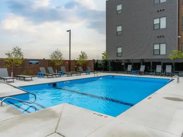 2 Bedroom Apartment Winnipeg MB 92783690