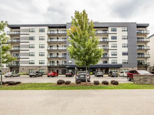 2 Bedroom Apartment Windsor ON 104433881