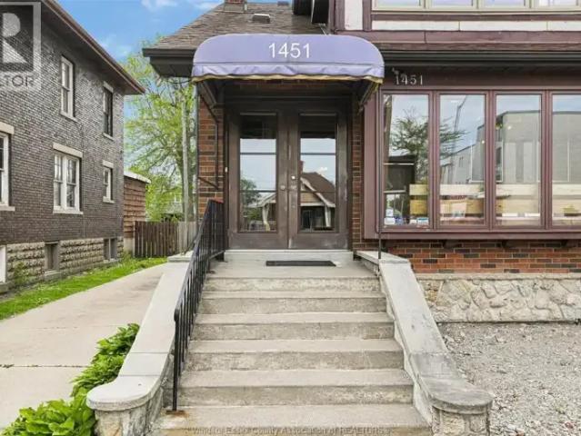 2 Bedroom Apartment Windsor ON 105004742