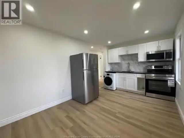2 Bedroom Apartment Windsor ON 101878003