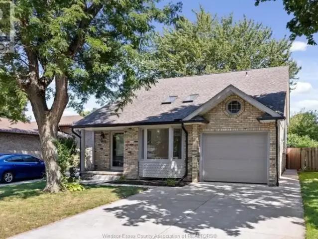 2 Bedroom Apartment Windsor ON 102658697