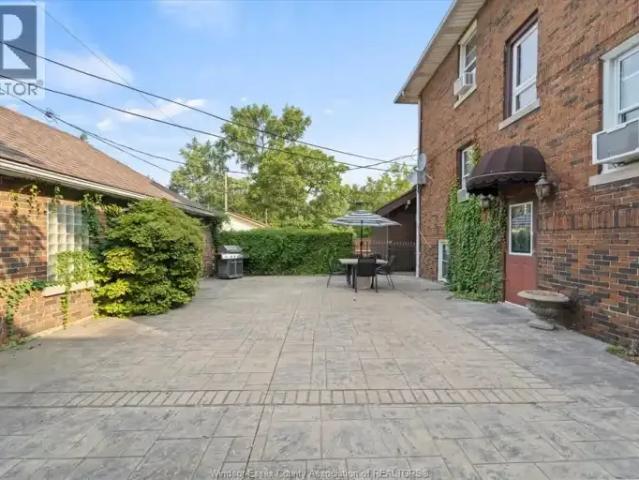 2 Bedroom Apartment Windsor ON 102915405