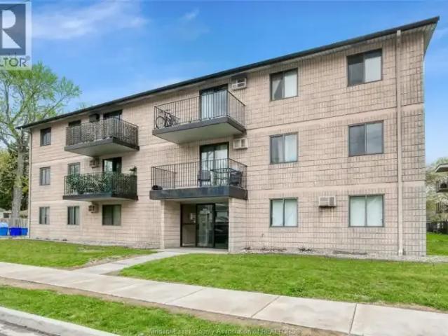 2 Bedroom Apartment Windsor ON 103368111