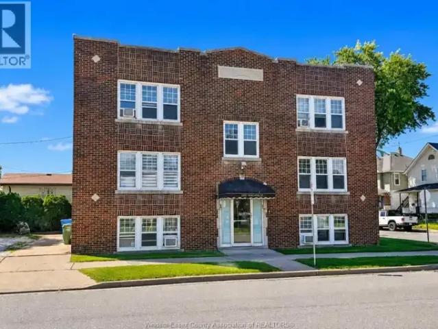 2 Bedroom Apartment Windsor ON 103487781