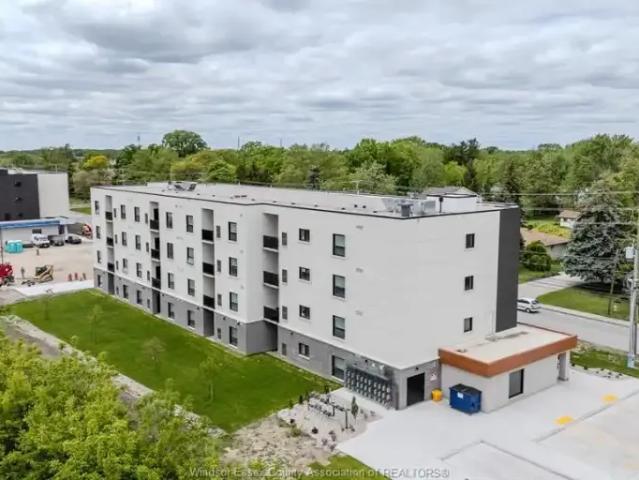 2 Bedroom Apartment Windsor ON 103879753