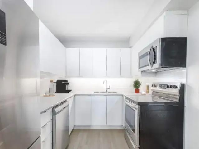 2 Bedroom Apartment Windsor ON LS99282696
