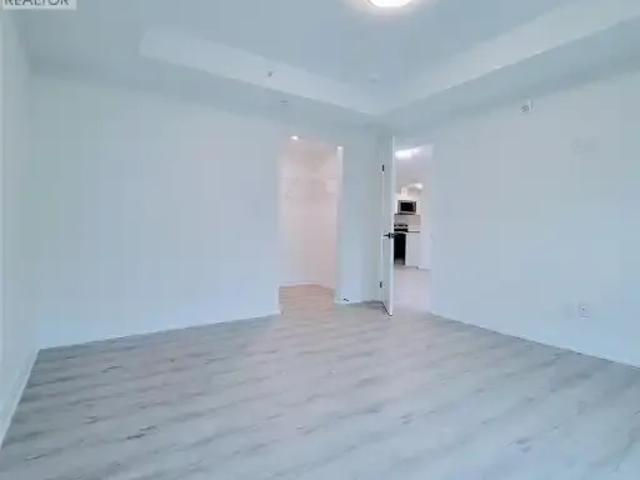 2 Bedroom Apartment Windsor ON LS100444780