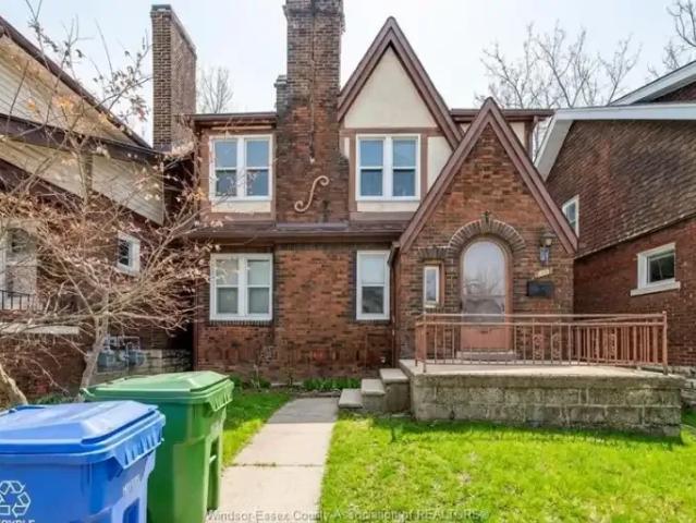 2 Bedroom Apartment Windsor ON LS101878727