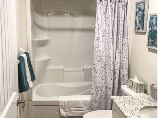 2 Bedroom Apartment Windsor ON LS101338072