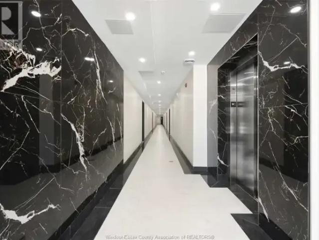 2 Bedroom Apartment Windsor ON LS102915420