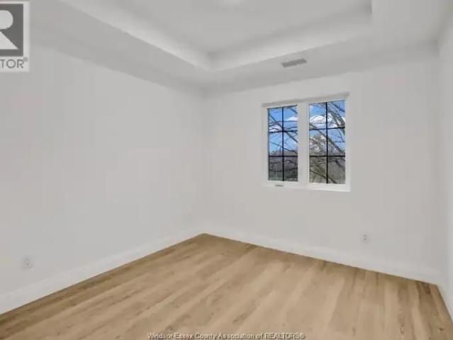 2 Bedroom Apartment Windsor ON LS102952251