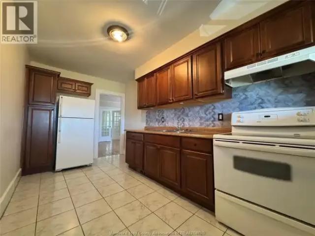2 Bedroom Apartment Windsor ON LS102952254