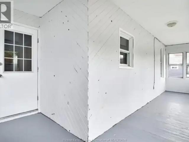 2 Bedroom Apartment Windsor ON LS102204351