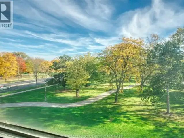 2 Bedroom Apartment Windsor ON LS102243250
