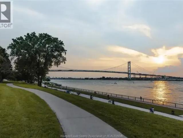 2 Bedroom Apartment Windsor ON LS102243251