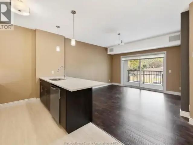 2 Bedroom Apartment Windsor ON LS102272640