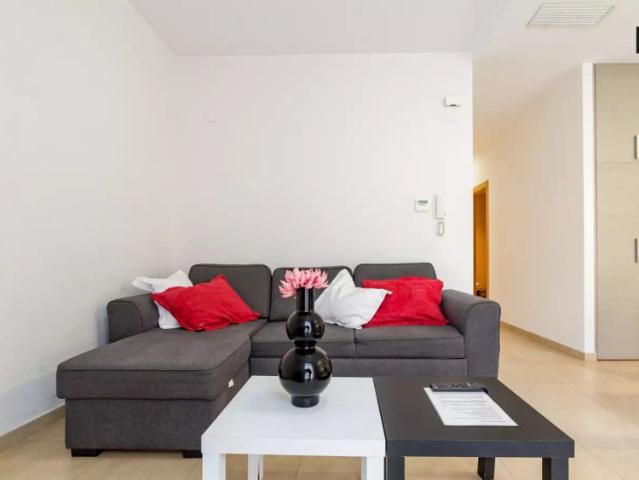 2 bedroom apartment with AC and balcony for rent in Camins al Grau