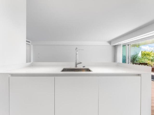 2 Bedroom Apartment with swimming pool, Monte Estoril, Cascais
