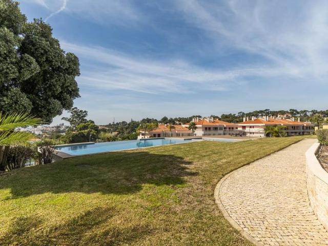 2 Bedroom Apartment with parking, Estoril, Cascais