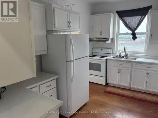 2 Bedroom Apartment Woodstock ON 105486612