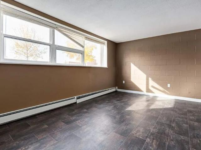 2 Bedroom at 233 Bradbrooke Drive