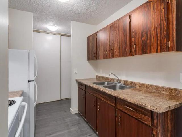 2 Bedroom at Columbian Apartments