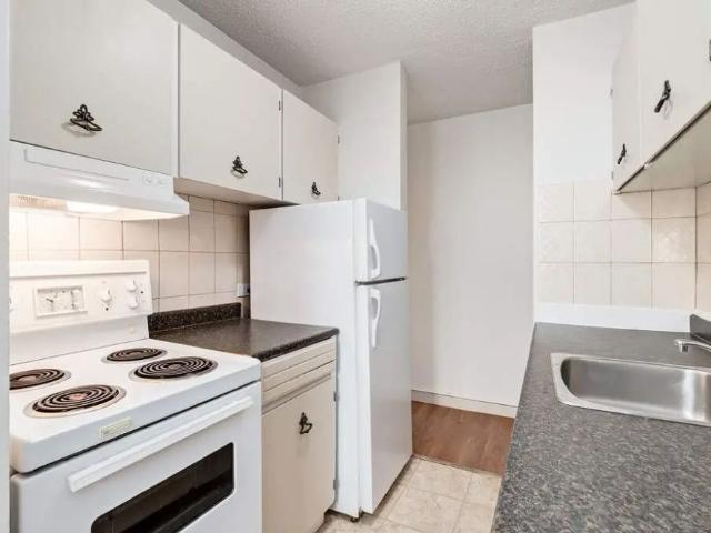 2 Bedroom at Resma Manor