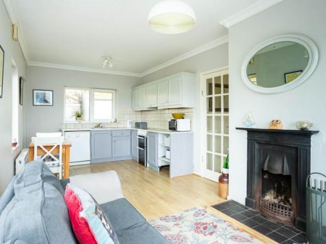 2 Bedroom Bungalow Baltimore Baltimore ES90013490