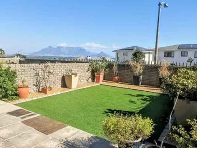 2 bedroom garden apartment near beach