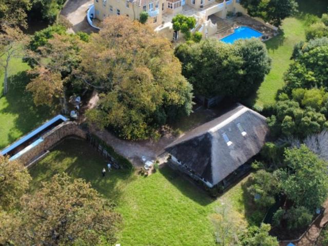 2 Bedroom Garden Cottage in Constantia