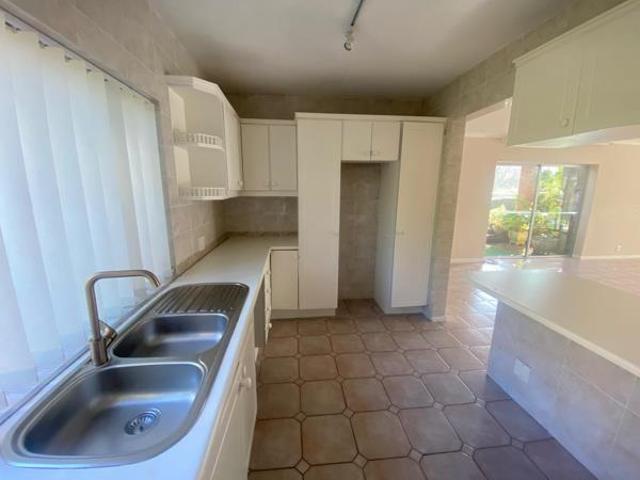 2 Bedroom Garden Cottage in Constantia