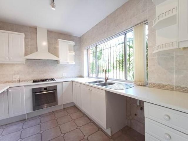 2 Bedroom Garden Cottage in Constantia